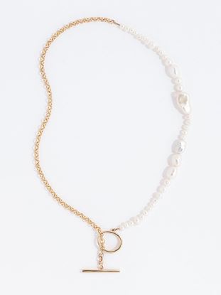 Picture of Irregular Strand Of Pearls Necklace